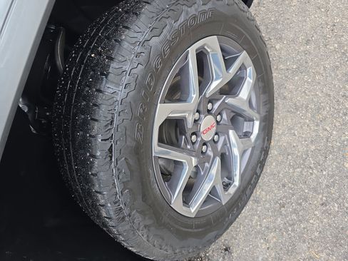 Used 2024 GMC Sierra 1500 SLT w/ SLT Premium Package image 35