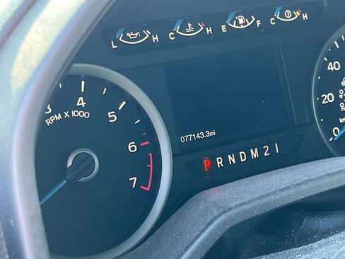 Used 2017 Ford F150 XLT w/ Equipment Group 301A Mid AWD/4WD image 10