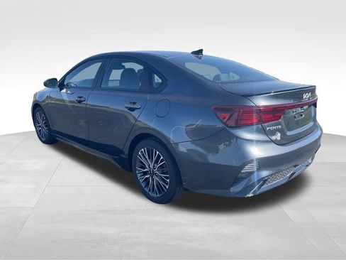 Used 2024 Kia Forte GT-Line w/ GT-Line Premium Package FWD image 3