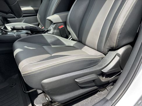 Used 2022 Subaru Crosstrek 2.5i Sport w/ Moonroof Package image 14