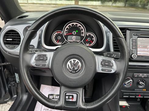 Used 2014 Volkswagen Beetle 1.8T image 24