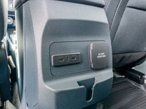 New 2026 Ford Maverick XLT w/ XLT Luxury Package FWD image 16
