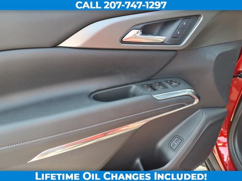 New 2026 Chevrolet Traverse LT w/ Sun and Wheel Package AWD/4WD image 11