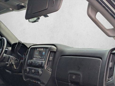 Used 2018 Chevrolet Silverado 1500 LT w/ All Star Edition image 19