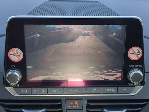 Used 2024 Nissan Altima 2.5 SV image 23