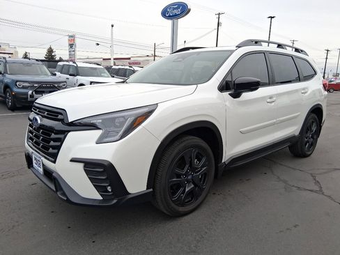 Used 2025 Subaru Ascent Bronze Edition image 7