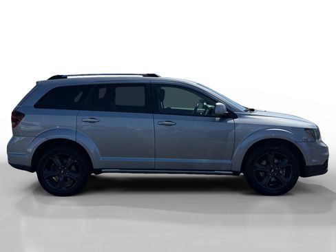 Used 2018 Dodge Journey Crossroad w/ Popular Equipment Group FWD image 6