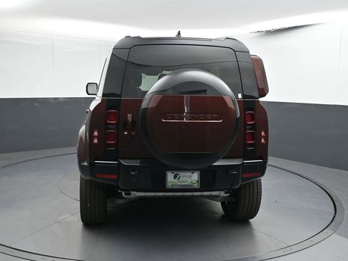 Used 2025 Land Rover Defender 110 Sedona Red Edition image 21