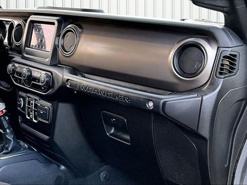 Used 2021 Jeep Wrangler Unlimited Sport w/ Technology Group image 25