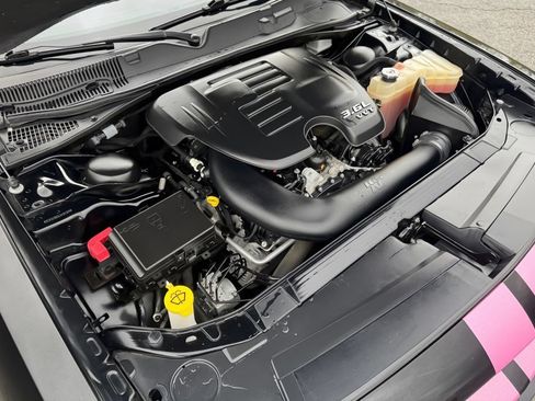 Used 2020 Dodge Challenger SXT RWD image 28