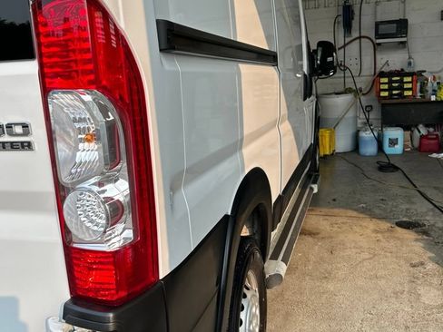 Used 2025 RAM ProMaster 2500 w/ U-Haul Equipment Group FWD image 12