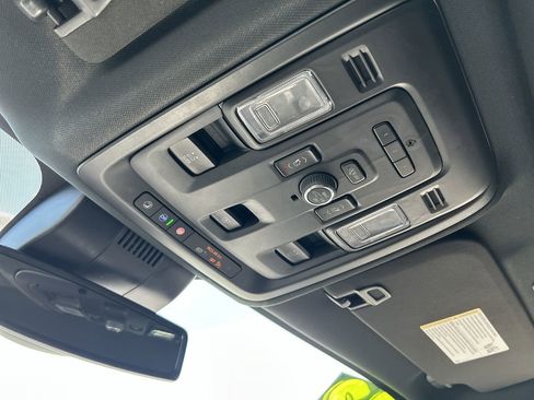 Used 2023 Chevrolet Suburban RST w/ Sport Performance Package image 31