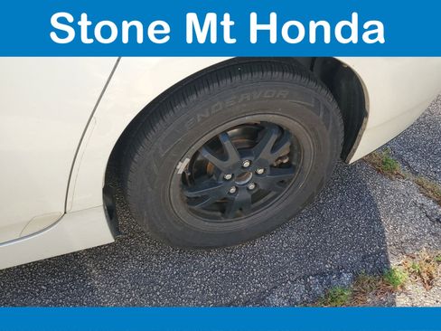 Used 2014 Toyota Prius Four image 9