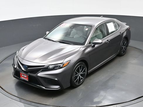 Used 2023 Toyota Camry SE FWD image 38