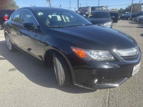 Used 2013 Acura ILX w/ Premium Package image 4