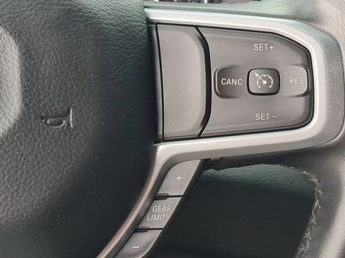 Used 2020 RAM 1500 Big Horn AWD/4WD image 25
