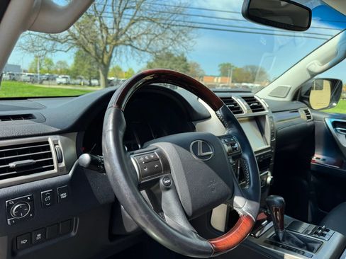 Used 2016 Lexus GX 460 w/ Premium Package AWD/4WD image 22