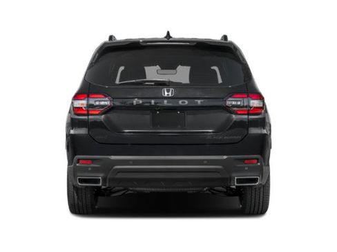 Certified 2025 Honda Pilot Black Edition image 5