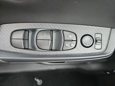 New 2025 Nissan Sentra S image 32