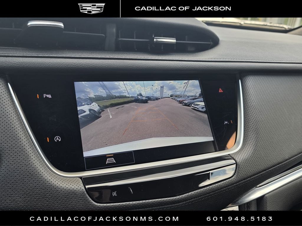 Certified 2024 Cadillac XT6 Luxury FWD image 13