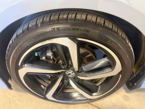 Used 2022 Honda Accord Sport image 8