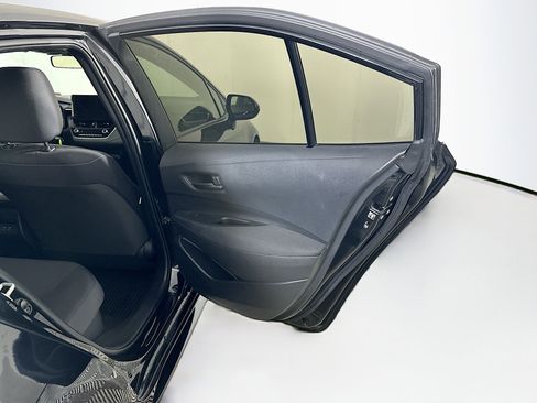 Used 2025 Toyota Corolla LE image 28