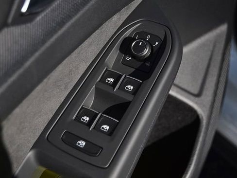 New 2026 Volkswagen GTI SE image 8