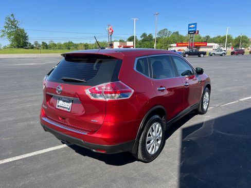 Used 2015 Nissan Rogue S AWD/4WD image 4