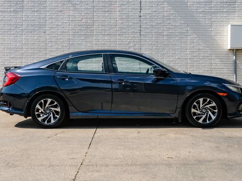 Used 2016 Honda Civic EX image 7