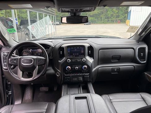 Used 2021 GMC Sierra 1500 Denali w/ Driver Alert Package II AWD/4WD image 8
