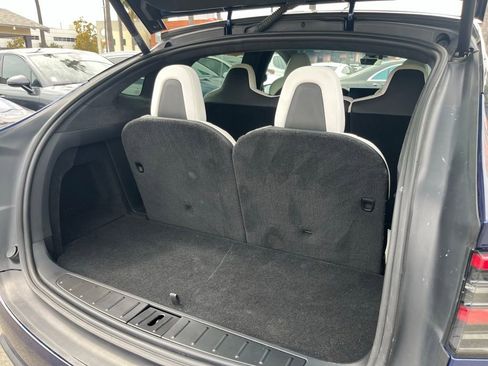 Used 2023 Tesla Model X image 10