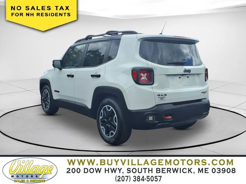 Used 2016 Jeep Renegade Trailhawk AWD/4WD image 3
