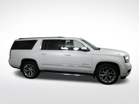 Used 2017 GMC Yukon XL Denali w/ Open Road Package AWD/4WD image 2