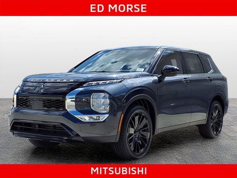Used 2026 Mitsubishi Outlander LE FWD image 1