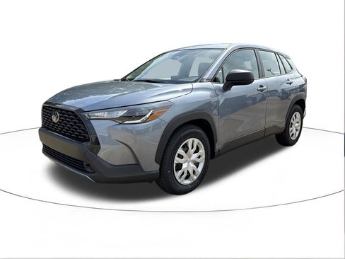 Used 2025 Toyota Corolla Cross L image 7