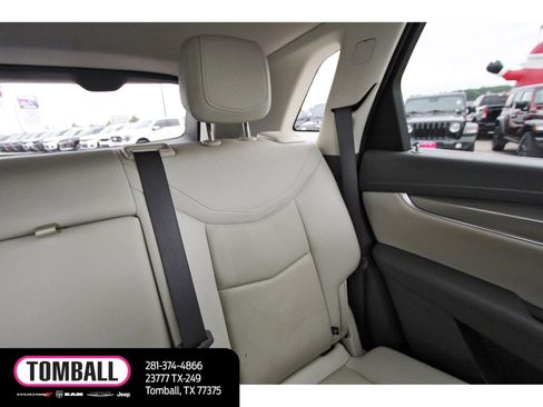 Used 2021 Cadillac XT5 Premium Luxury image 12