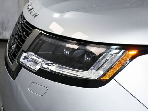 Used 2025 Land Rover Range Rover SE image 89