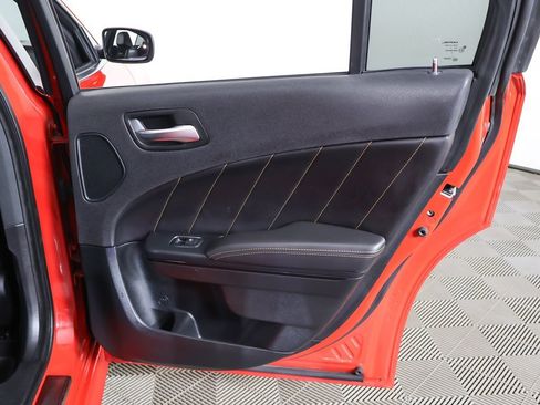 Used 2018 Dodge Charger R/T image 31