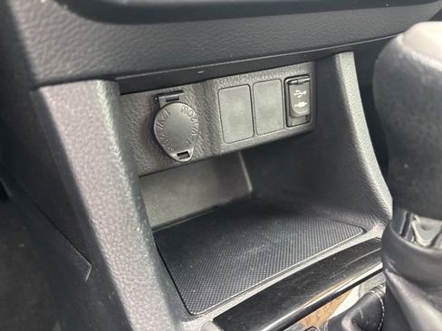 Used 2016 Toyota Corolla LE image 31