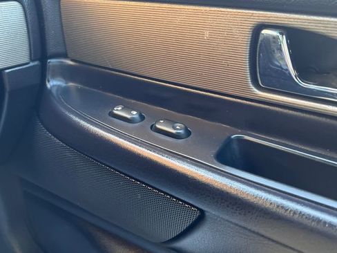 Used 2004 Ford Thunderbird Deluxe image 19