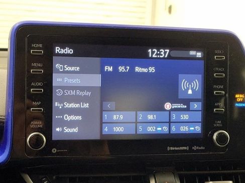 Used 2018 Toyota C-HR XLE image 3