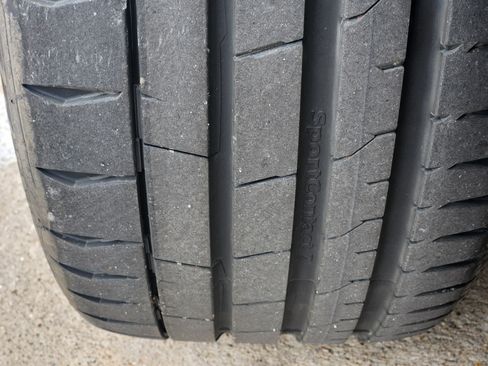 Used 2022 Tesla Model S Plaid image 12