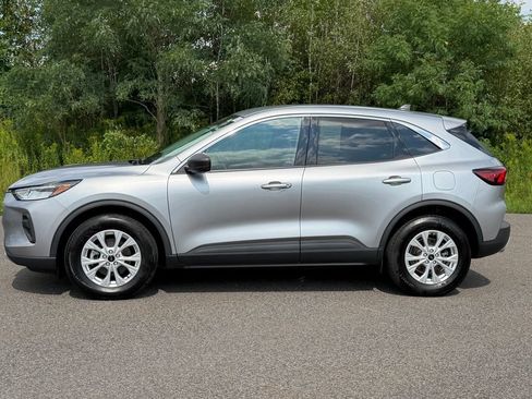Certified 2023 Ford Escape Active AWD/4WD image 29