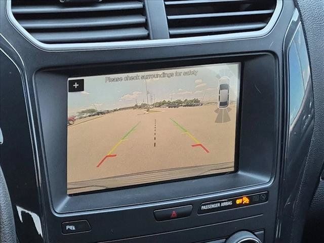 Used 2019 Ford Explorer XLT w/ Equipment Group 202A FWD image 10