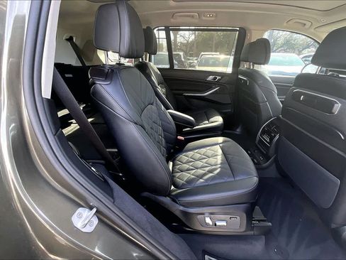 Used 2026 BMW X7 xDrive40i image 21
