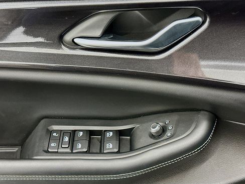 Used 2023 Jeep Grand Cherokee L Laredo AWD/4WD image 15