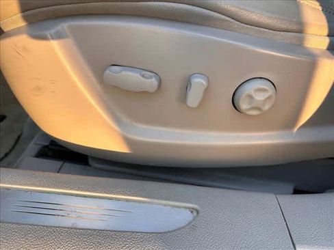 Used 2009 Cadillac DTS image 10