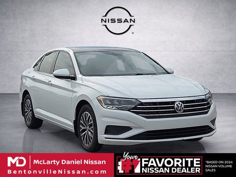 Used 2019 Volkswagen Jetta FWD image 1