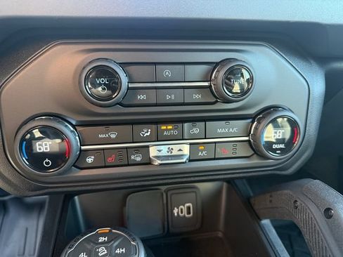 Used 2026 Ford Bronco Badlands w/ Sasquatch Package AWD/4WD image 30