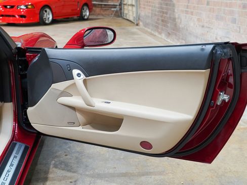 Used 2008 Chevrolet Corvette Convertible RWD image 45